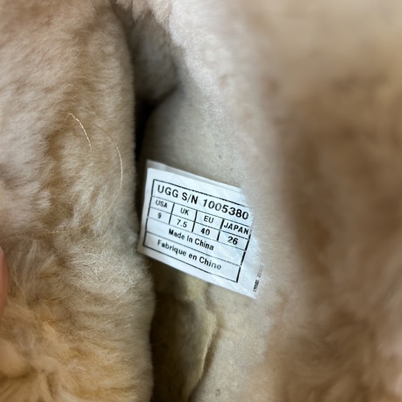 UGG Becket Women’s Chestnut Boots S/N 1005380 Size 9 - Picture 7 of 10